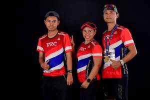 BIB: 4075
                            <button type="button" onclick="openModal(9294423)" class="btn btn-primary btn-sm float-right btn-popup" data-toggle="modal" data-target=".modal-high-quality">
                        <i class="fas fa-shopping-cart"></i> Add to Cart
                    </button>
                                            <button type="button" onclick="isThisMe(9294423, true)" class="btn btn-success btn-sm float-right btn-popup btn-isme hidden" data-toggle="tooltip" data-placement="bottom" title="นี่คือรูปของคุณใช่ไหม คลิกที่นี่เพื่อเอาเข้าอัลบั้ม">
                        <i class="fas fa-plus"></i> Add to album
                    </button>
                    <button type="button" onclick="isThisMe(9294423, false)" class="btn btn-warning btn-sm float-right btn-popup btn-isnotme hidden">
                        <i class="fas fa-ban"></i> Remove from album
                    </button>